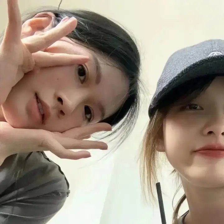 蜜桃女孩封面